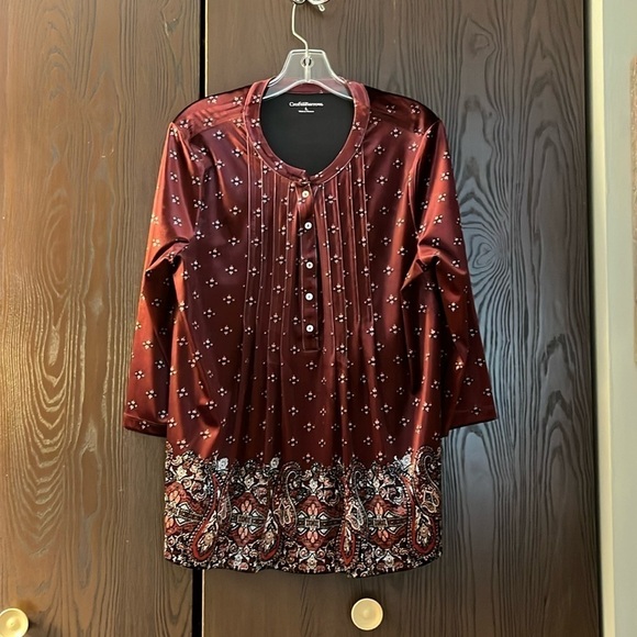 Croft & Barrow cranberry velvet , 3/4 sleeved top. Size Large - Picture 1 of 10